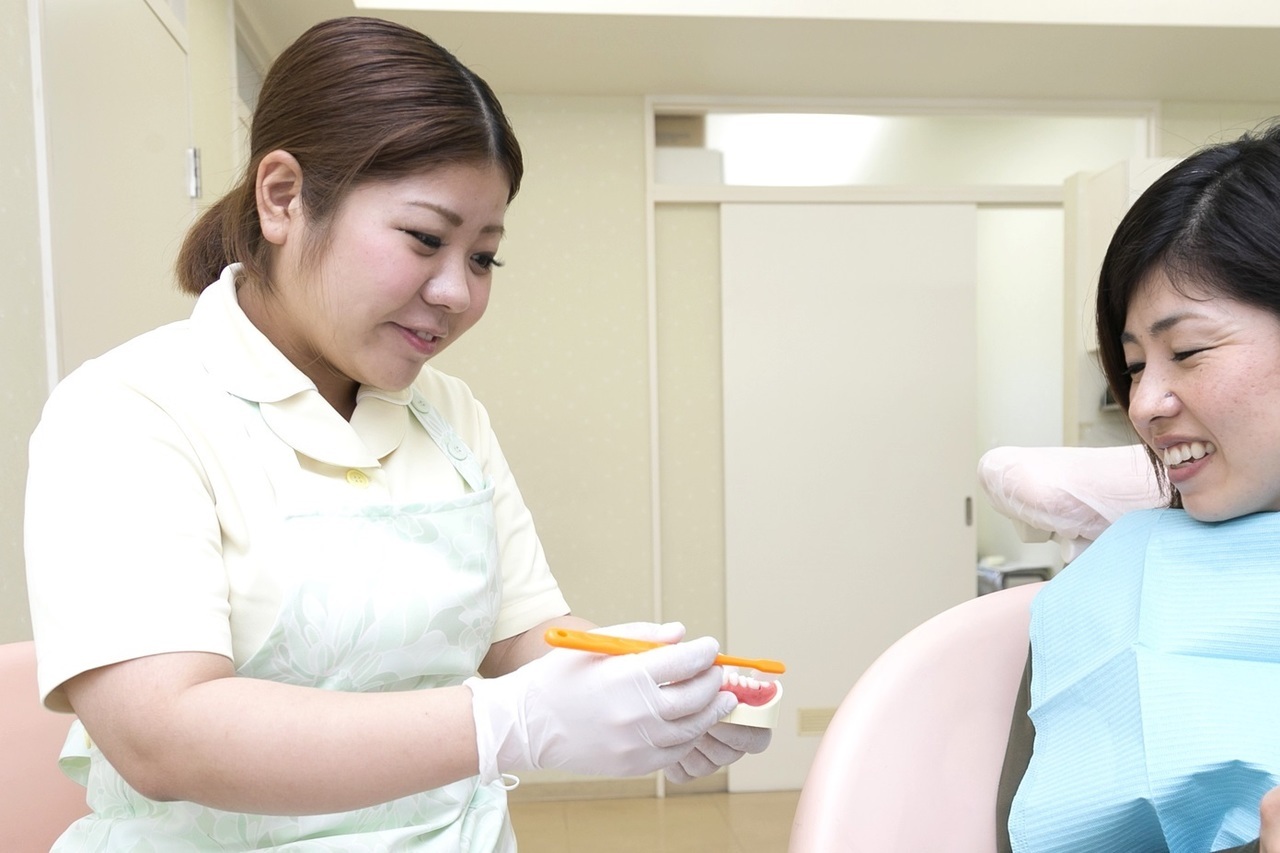 足立区綾瀬の歯医者　新井歯科医院　歯周病治療　歯磨き方法のレクチャー